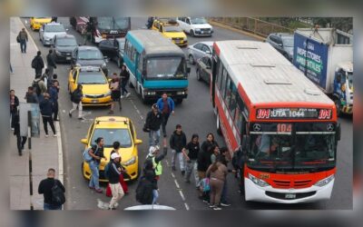Crisis energética: empresas de TRANSPORTE mantendrán tarifas a pesar del alza de combustible