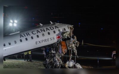 U.S.: Two Dead in Collision Between Plane and Fire Truck at New York Airport
