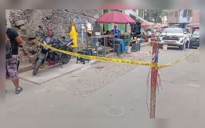 Vendedor de POLLOS es baleado a plena luz del día en mercado de Independencia.